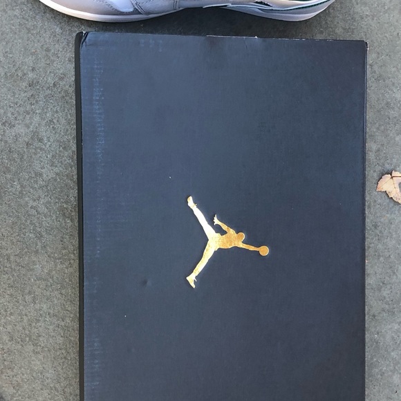 Jordan 1 Grey Green SE (Dead-Stock) - Picture 9 of 13